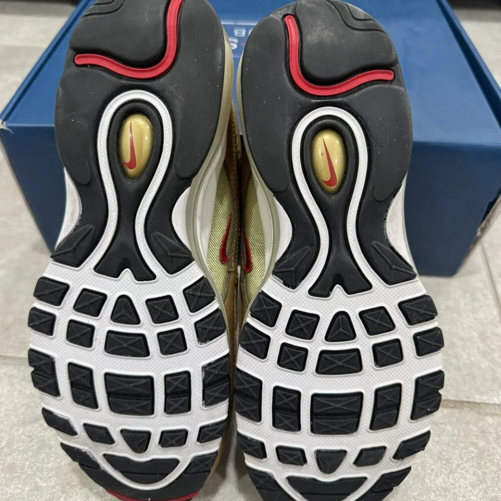Size 7Y/8.5W Nike Air Max 97 OG QS Metallic Gold 2017 - Picture 5 of 6
